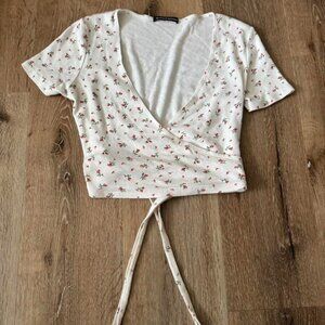 Brandy Melville Floral Cropped Wrap Top in White/Red/Green - Size OS‎